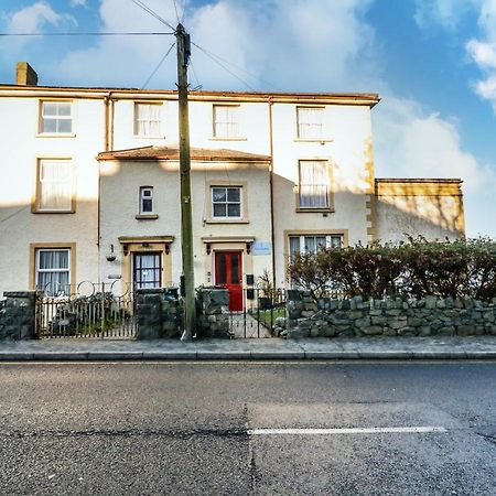 Llys Madoc, Basement Apartment Penmaen-mawr Dış mekan fotoğraf