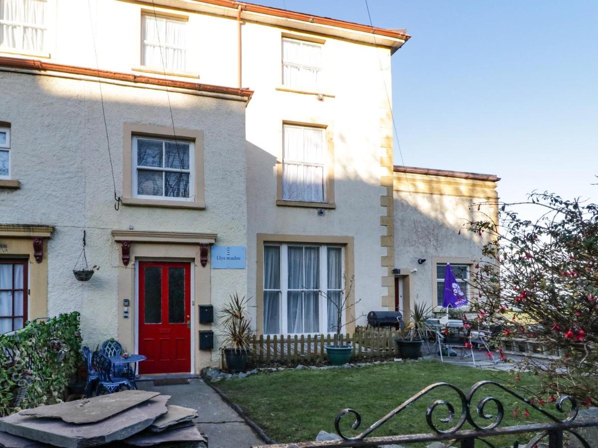 Llys Madoc, Basement Apartment Penmaen-mawr Dış mekan fotoğraf